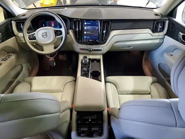 YV4062RL9N1900997 2022 VOLVO XC60 - Image 8