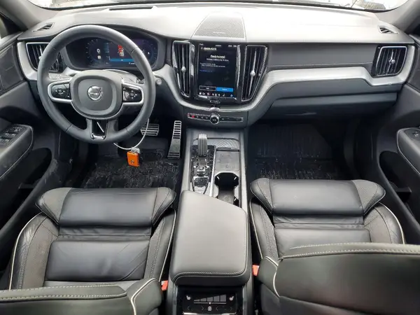 YV4062RM0N1044725 2022 VOLVO XC60 - Image 8