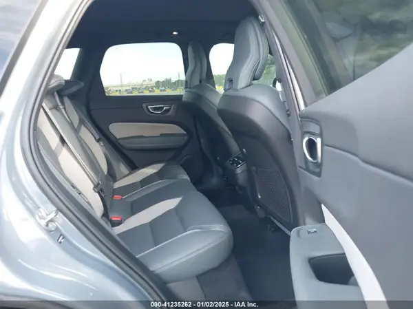 YV4062RM6N1054921 2022 VOLVO XC60 - Image 8