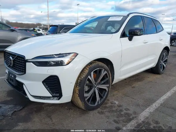 YV4062RM6N1905972 2022 VOLVO XC60 - Image 2