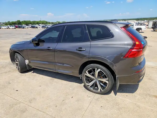 YV4062RM8N195376 2022 VOLVO XC60 - Image 2