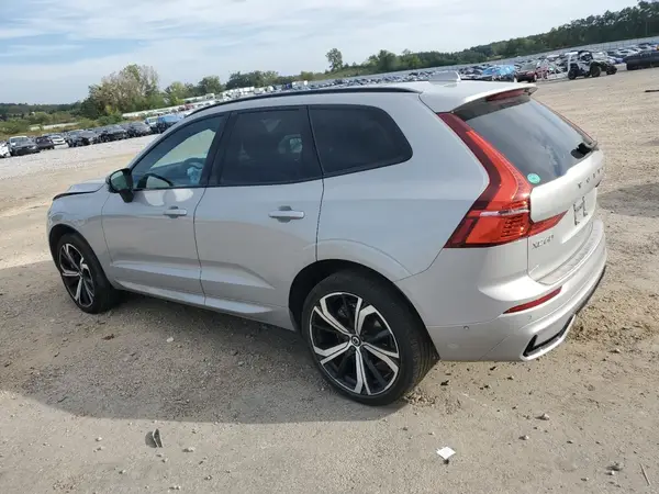 YV4062RM9N1071700 2022 VOLVO XC60 - Image 2