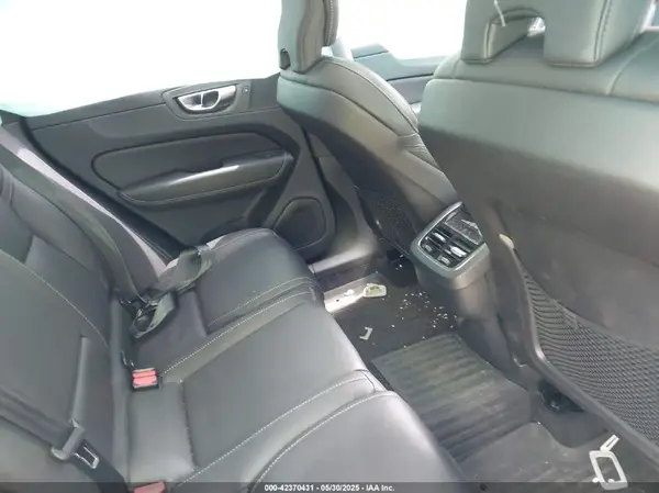 YV4062RX5P1347142 2023 VOLVO XC60 - Image 8