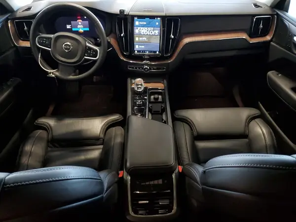 YV4062RX7P1337647 2023 VOLVO XC60 - Image 8