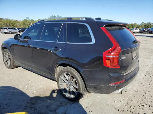 YV4102CK0K1427945 2019 VOLVO XC90 - Image 2
