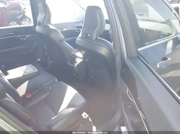 YV4102CK1K1426299 2019 VOLVO XC90 - Image 8