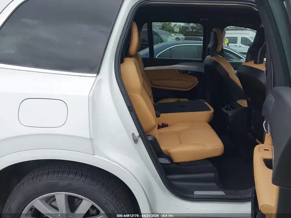 YV4102CK2J1349134 2018 VOLVO XC90 - Image 8