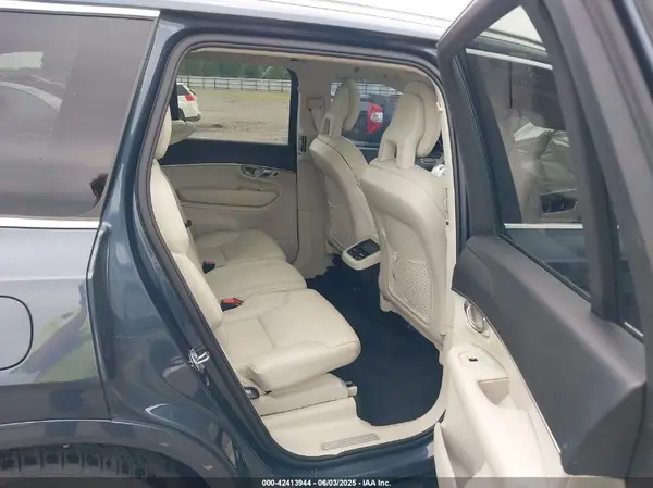 YV4102CK2L1546386 2020 VOLVO XC90 - Image 8