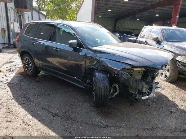 YV4102CK2N1834735 2022 VOLVO XC90 - Image 1