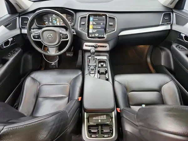 YV4102CK3J1383275 2018 VOLVO XC90 - Image 8