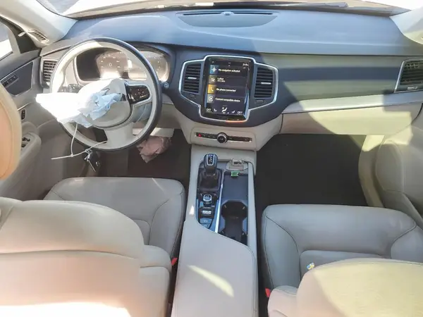 YV4102CK4M1751046 2021 VOLVO XC90 - Image 8