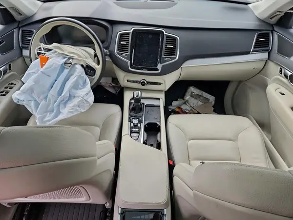 YV4102CK4M1758711 2021 VOLVO XC90 - Image 8
