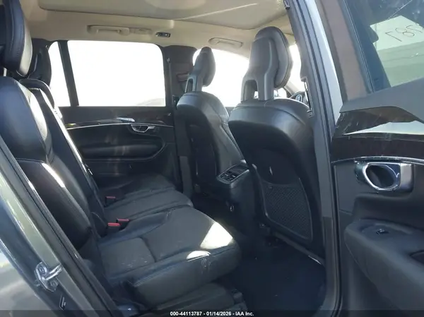 YV4102CK5J1341349 2018 VOLVO XC90 - Image 8