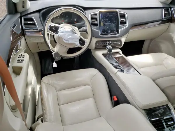YV4102CK5K1438522 2019 VOLVO XC90 - Image 8