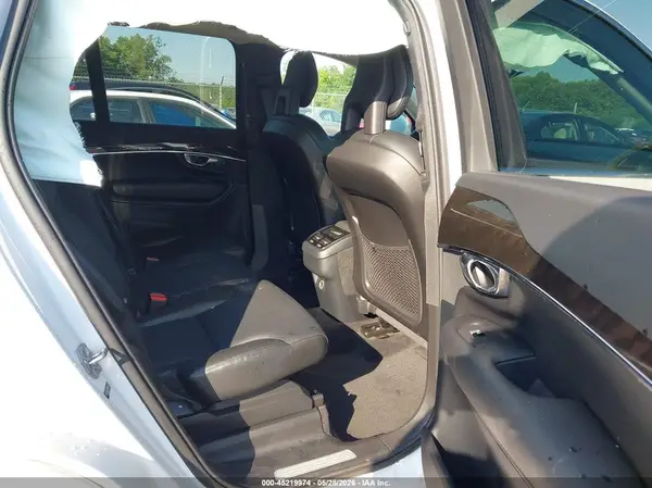 YV4102CK6J1338704 2018 VOLVO XC90 - Image 8