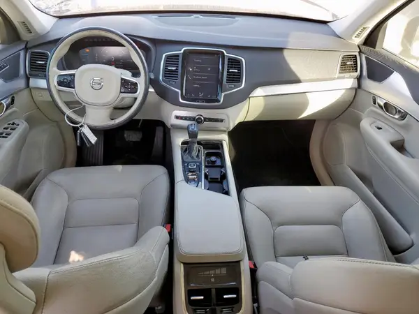YV4102CK6J1339139 2018 VOLVO XC90 - Image 8