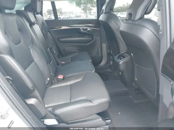 YV4102CK6K1424242 2019 VOLVO XC90 - Image 8