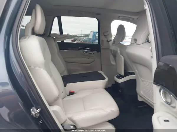 YV4102CK6K1447701 2019 VOLVO XC90 - Image 8