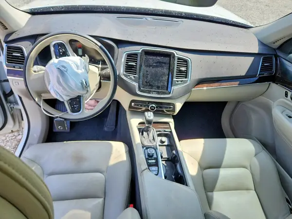 YV4102CK6K1506312 2019 VOLVO XC90 - Image 8