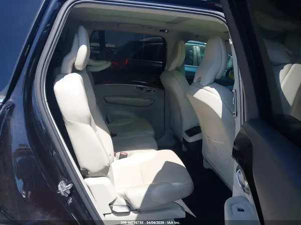 YV4102CK6K1506360 2019 VOLVO XC90 - Image 8