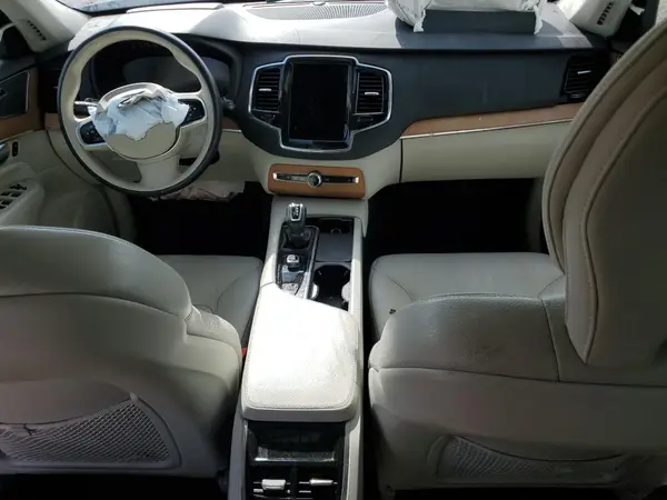 YV4102CK6N1834429 2022 VOLVO XC90 - Image 8