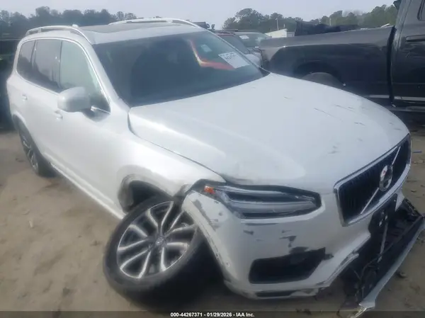 YV4102CK7J1334757 2018 VOLVO XC90 - Image 1