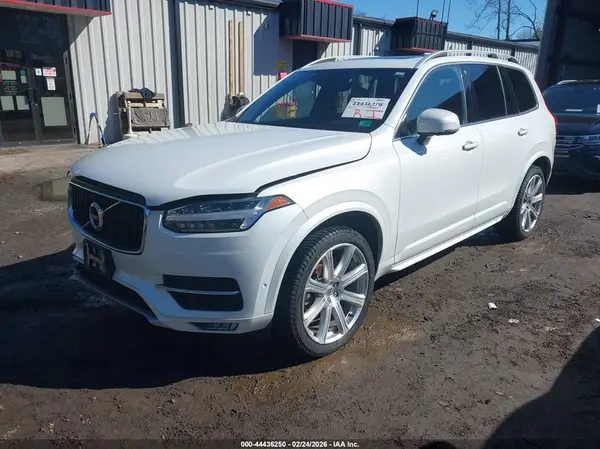 YV4102CK7J1376457 2018 VOLVO XC90 - Image 2