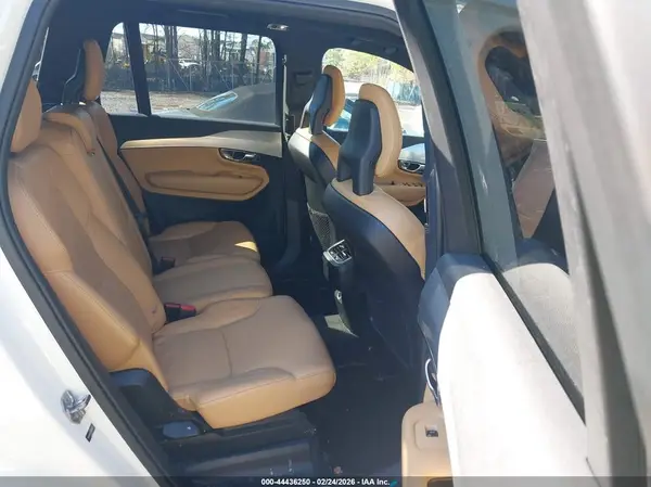 YV4102CK7J1376457 2018 VOLVO XC90 - Image 8