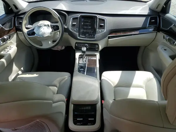 YV4102CK7K1497037 2019 VOLVO XC90 - Image 8