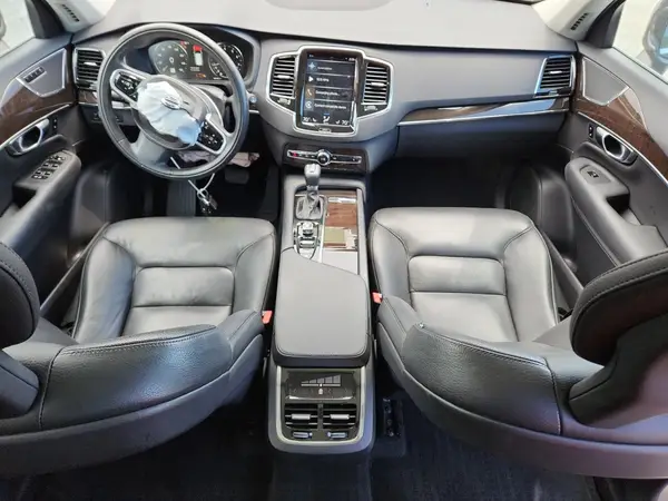 YV4102CK9J1351625 2018 VOLVO XC90 - Image 8
