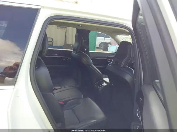 YV4102CK9K1475234 2019 VOLVO XC90 - Image 8