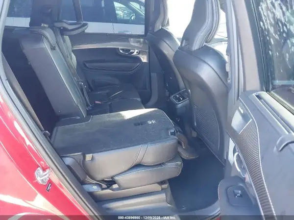 YV4102CM1K1470952 2019 VOLVO XC90 - Image 8