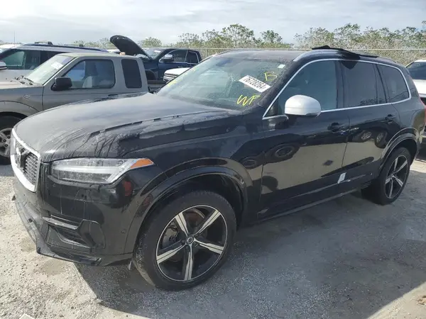 YV4102CM3K1460665 2019 VOLVO XC90 - Image 1