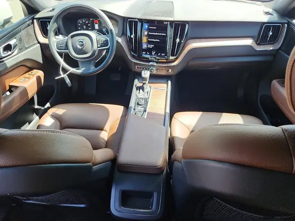 YV4102DK0M1850140 2021 VOLVO XC60 - Image 8