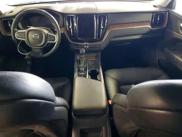YV4102DK3M1808853 2021 VOLVO XC60 - Image 8
