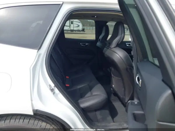YV4102DK3M1861648 2021 VOLVO XC60 - Image 8