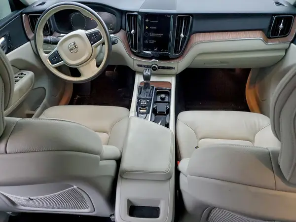 YV4102DK3M1880572 2021 VOLVO XC60 - Image 8