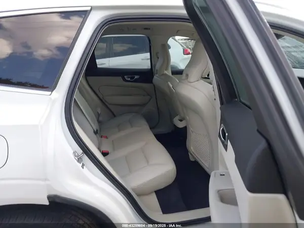 YV4102DK4L1559879 2020 VOLVO XC60 - Image 8