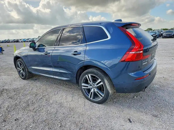 YV4102DK4M1759730 2021 VOLVO XC60 - Image 2