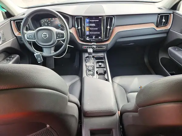 YV4102DK4M1759968 2021 VOLVO XC60 - Image 8