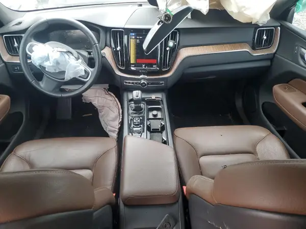YV4102DK4M1782795 2021 VOLVO XC60 - Image 8