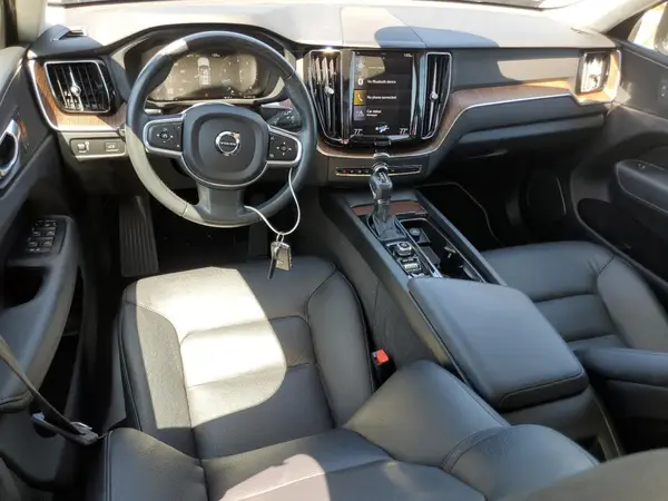 YV4102DK4M1803399 2021 VOLVO XC60 - Image 8