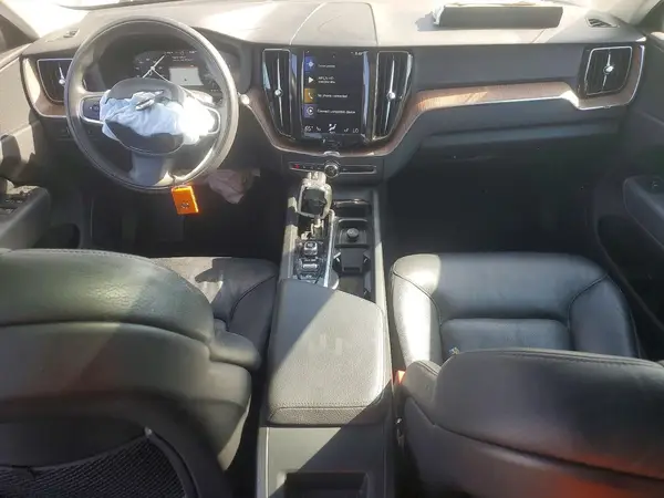 YV4102DK5M1711010 2021 VOLVO XC60 - Image 8