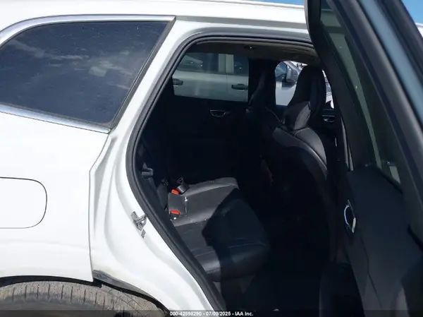 YV4102DK6L1416402 2020 VOLVO XC60 - Image 8