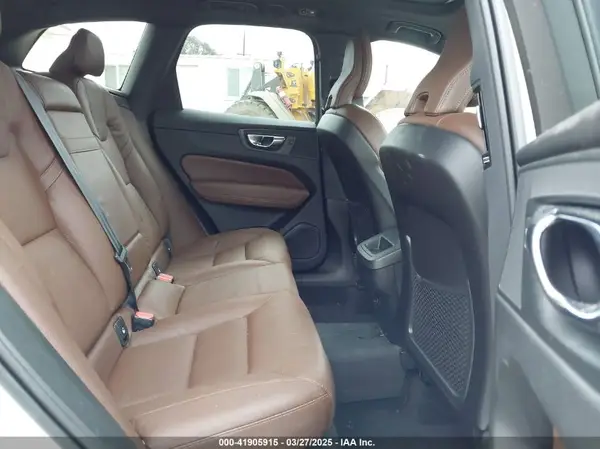 YV4102DK6M1828353 2021 VOLVO XC60 - Image 8
