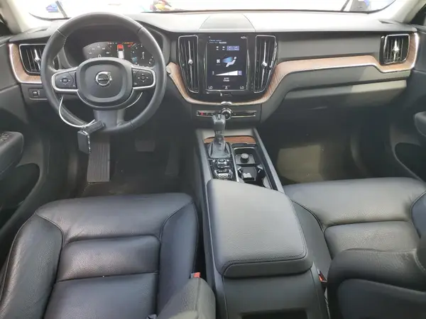 YV4102DK9M1770335 2021 VOLVO XC60 - Image 8
