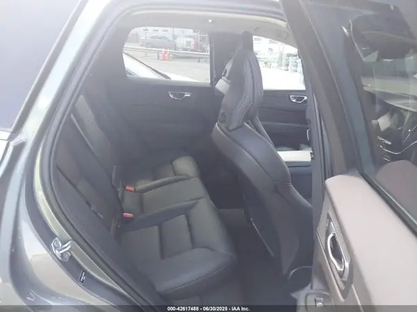 YV4102DL2L1565298 2020 VOLVO XC60 - Image 8