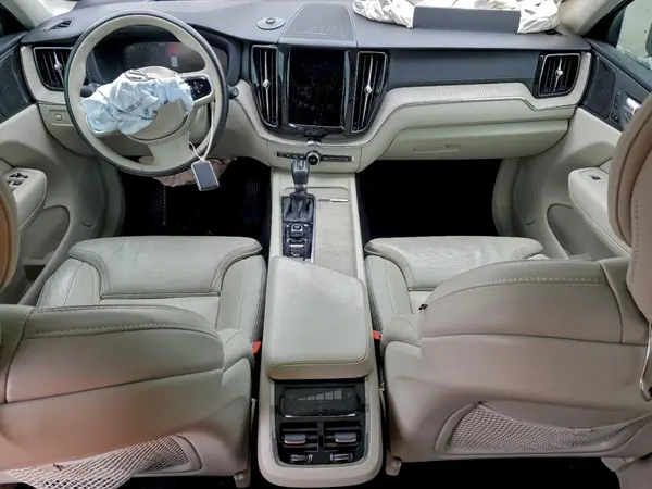 YV4102DL2M1765227 2021 VOLVO XC60 - Image 8