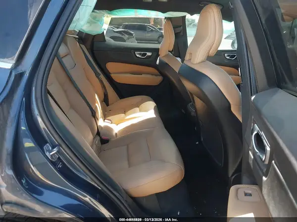 YV4102DL3L1424336 2020 VOLVO XC60 - Image 8