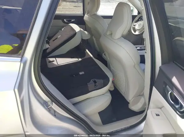 YV4102DL3L1525862 2020 VOLVO XC60 - Image 8